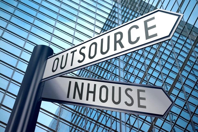 Insourcing vs Outsourcing -7