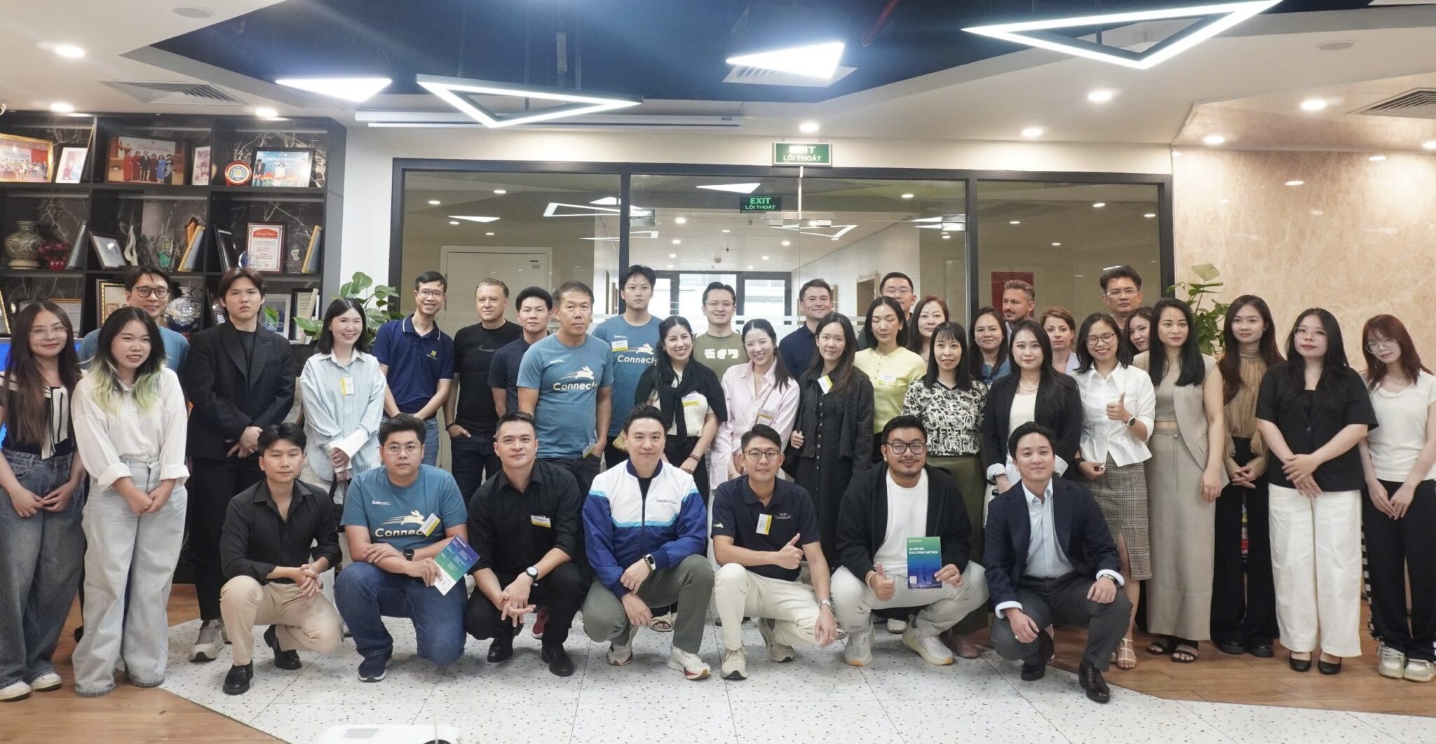 Savvycom Welcomes the Sasin Executive MBA Cohort for an Industry Exposure Visit